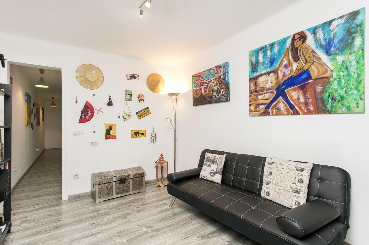 Apartamento Baba L'Hospitalet de Llobregat Exterior foto